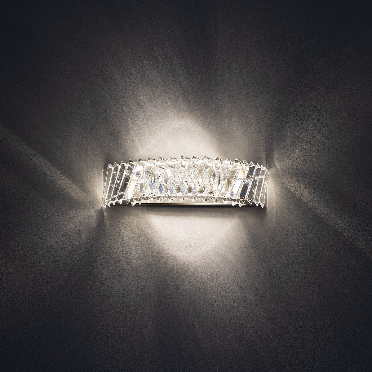 LUXORA LED kristallen wandlamp glamour sfeerbeeld