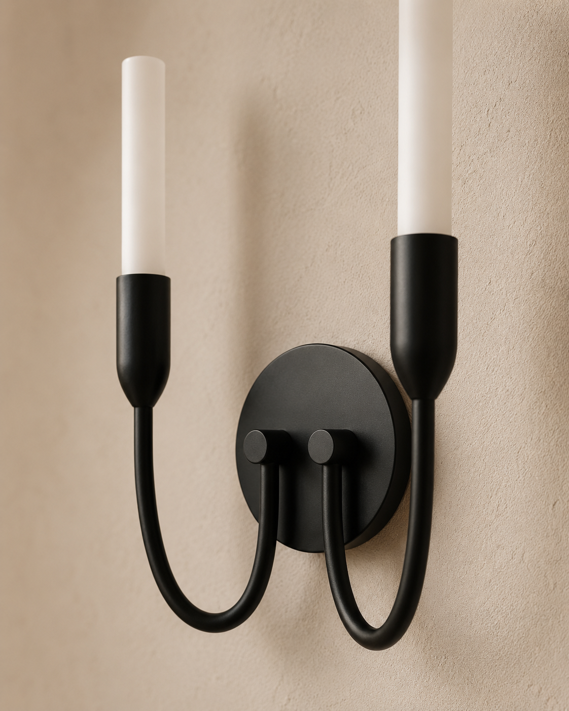 Augustine wandlamp Melkwit-zwart