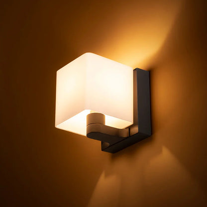 Cubia kubusvormige wandlamp opaalglas