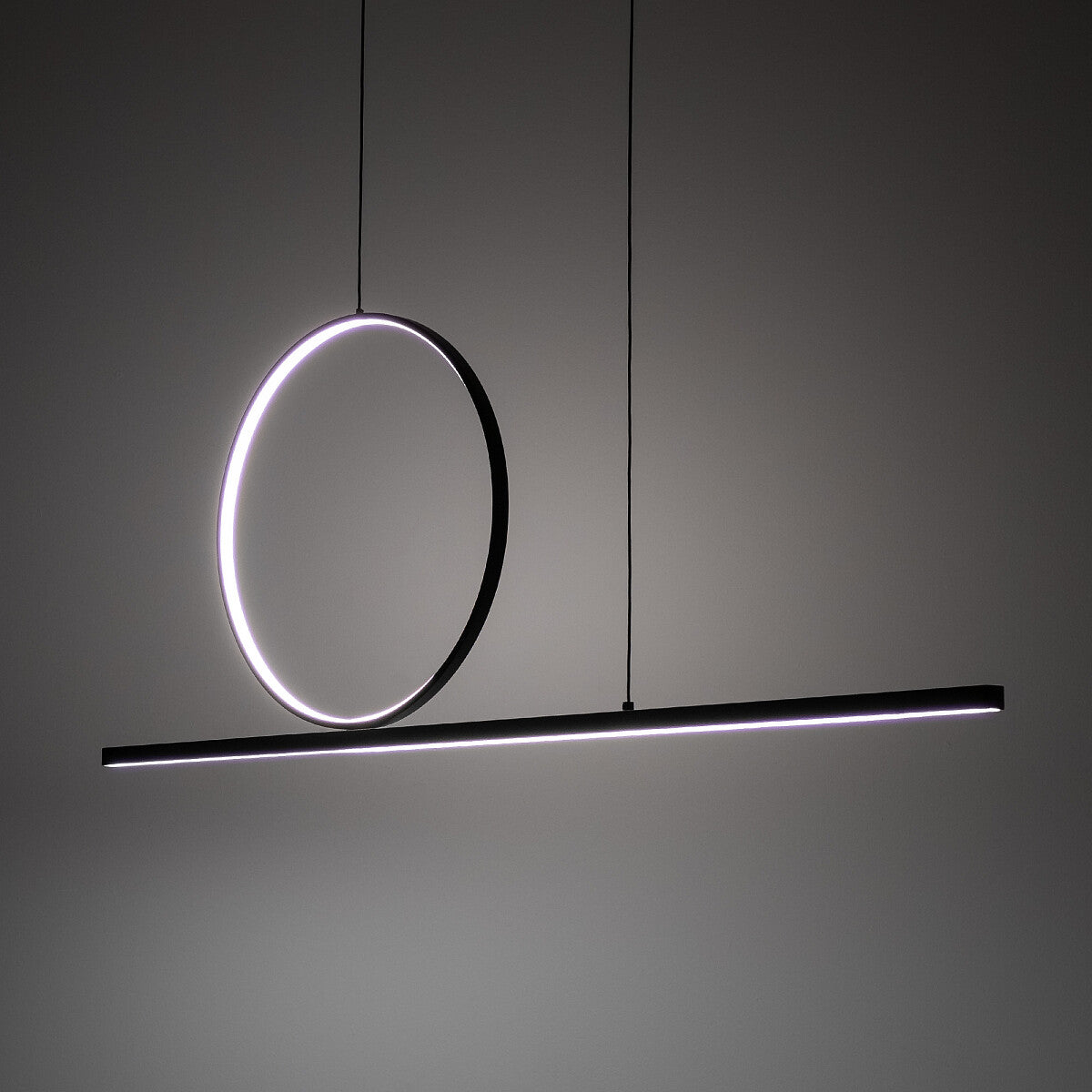 Linea Pro LED 115 – Pendelleuchte 39W (Schwarz/Weiß)