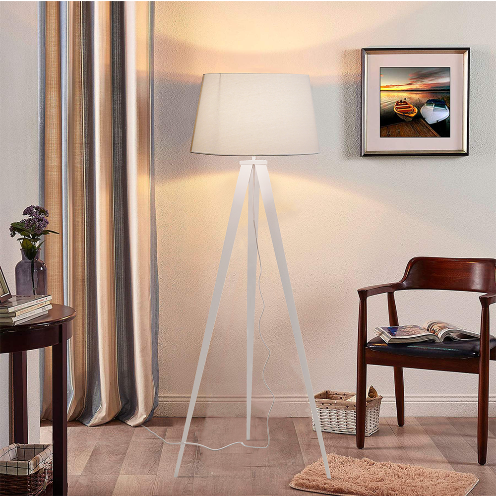 TRIAD vloerlamp E27 135 cm wit of zwart