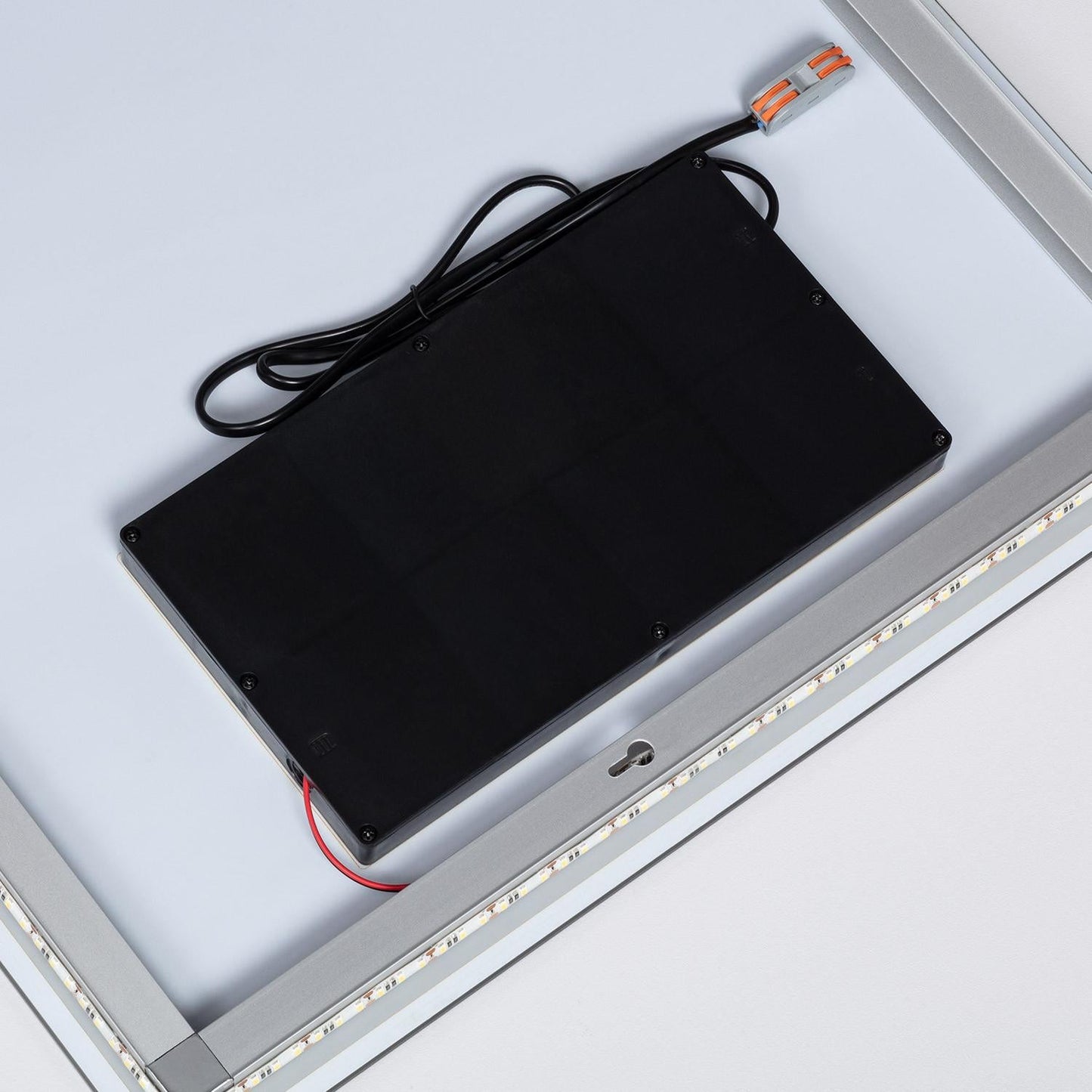LED badkamerspiegel 68x48 cm Small Mason