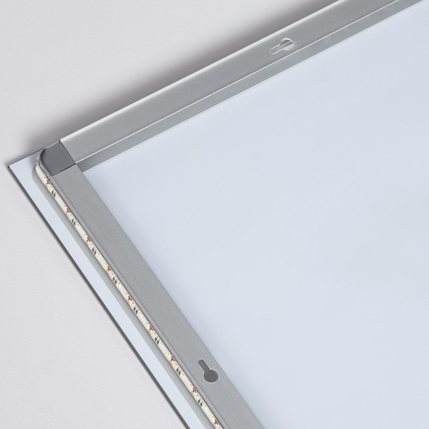 LED badkamerspiegel 78x58 cm Mason