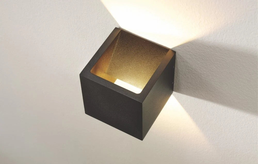 Wandlamp CUBE 3000K