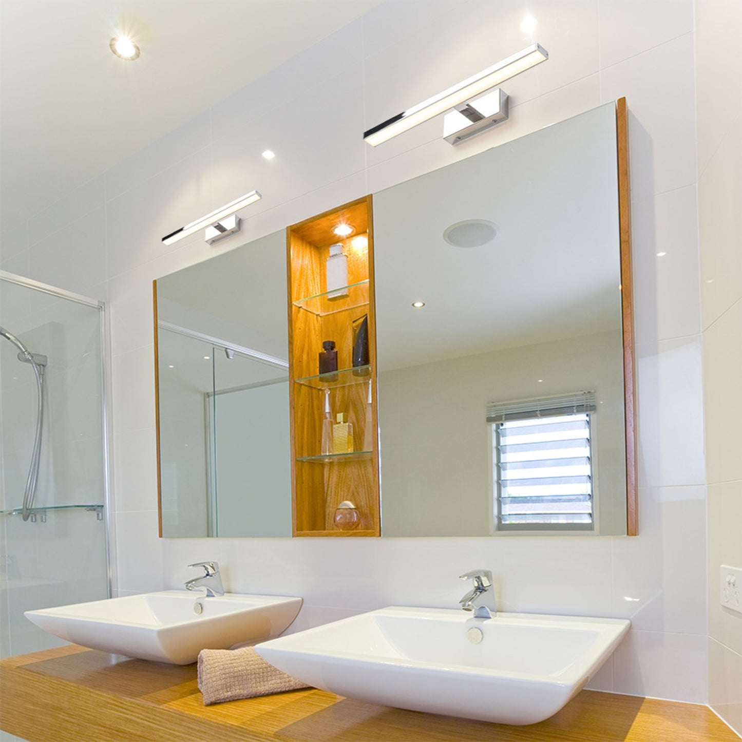 PANON LONG LED badkamer wandlamp op arm, chroom